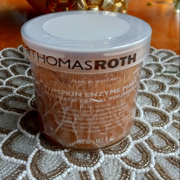 NEW PETER THOMAS ROTH Pumpkin Enzyme Mask - Picture 2 of 2